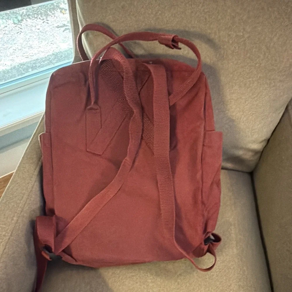 Fjällräven Kånken Red Zip Backpack Fits 13